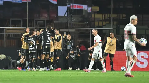 Ceará comemorando gol diante do São Paulo. Foto: Jota Erre/AGIF