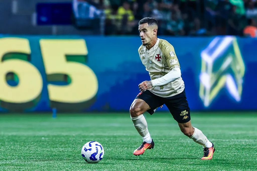 Philippe Coutinho jogador do Vasco durante partida contra o Palmeiras no estadio Arena Allianz Parque pelo campeonato Brasileiro A 2025. Foto: Marcello Zambrana/AGIF