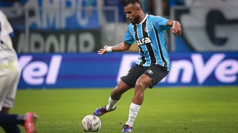 Alex Santana jogador do Gremio durante partida contra o Sao Jose no estadio Arena do Gremio pelo campeonato Recopa Gaucha 2025.
