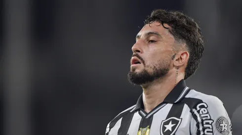 Alex Telles, jogador do Botafogo
