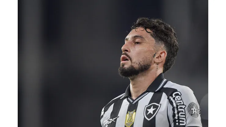 Alex Telles, jogador do Botafogo