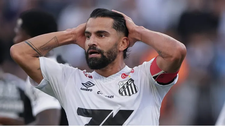 Rincón não desfalcará o Santos.
