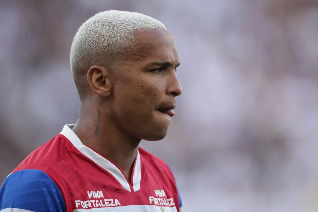 Deyverson tem atuação para esquecer em Fortaleza x São Paulo. Foto: Ettore Chiereguini/AGIF