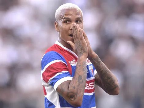 Torcida do Fortaleza critica atuação de Deyverson contra o São Paulo