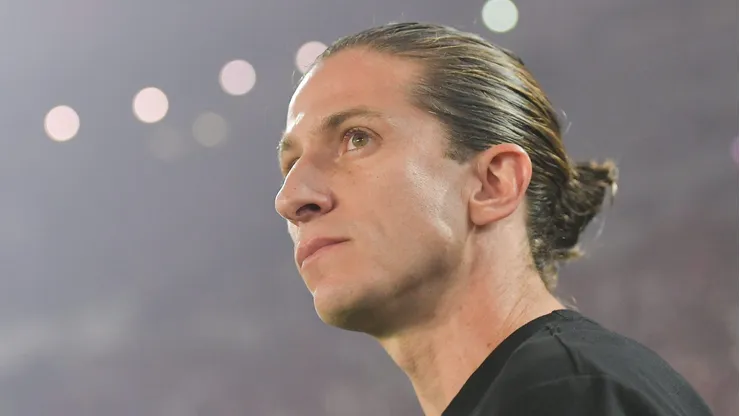 Filipe Luís muda estratégia ofensiva em Flamengo x Cruzeiro