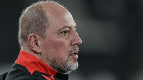 Presidente do Internacional, Alessandro Barcellos é alvo de protestos da torcida