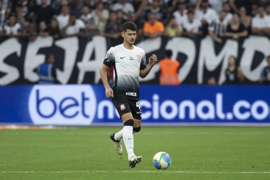 SP – SAO PAULO – 16/06/2024 – BRASILEIRO A 2024, CORINTHIANS X SAO PAULO – Hugo jogador do Corinthians durante partida contra o Sao Paulo no estadio Arena Corinthians pelo campeonato Brasileiro A 2024. Foto: Anderson Romao/AGIF
