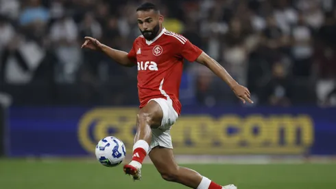 Thiago Maia pode voltar a ser titular em Internacional x Botafogo. Foto: Getty Images