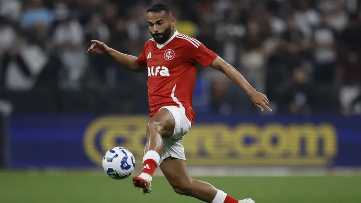 Thiago Maia pode voltar a ser titular em Internacional x Botafogo. Foto: Getty Images