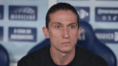 RJ – RIO DE JANEIRO – 02/10/2025 – BRASILEIRO A 2025, FLAMENGO X CRUZEIRO – Filipe Luis tecnico do Flamengo durante partida contra o Cruzeiro no estadio Maracana pelo campeonato Brasileiro A 2025. Foto: Thiago Ribeiro/AGIF