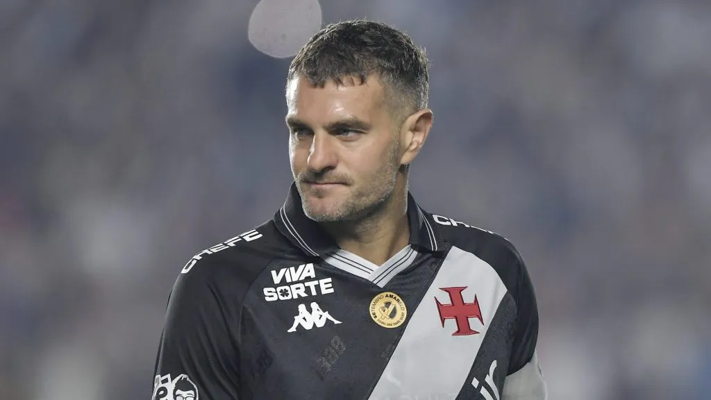 Vegetti será reserva contra o São Paulo – Foto: Thiago Ribeiro/AGIF.