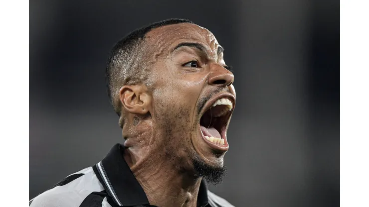 RJ - RIO DE JANEIRO - 20/09/2025 - BRASILEIRO A 2025, BOTAFOGO X ATLETICO-MG - Marlon Freitas jogador do Botafogo durante partida contra o Atletico-MG no estadio Engenhao pelo campeonato Brasileiro A 2025. Foto: Thiago Ribeiro/AGIF