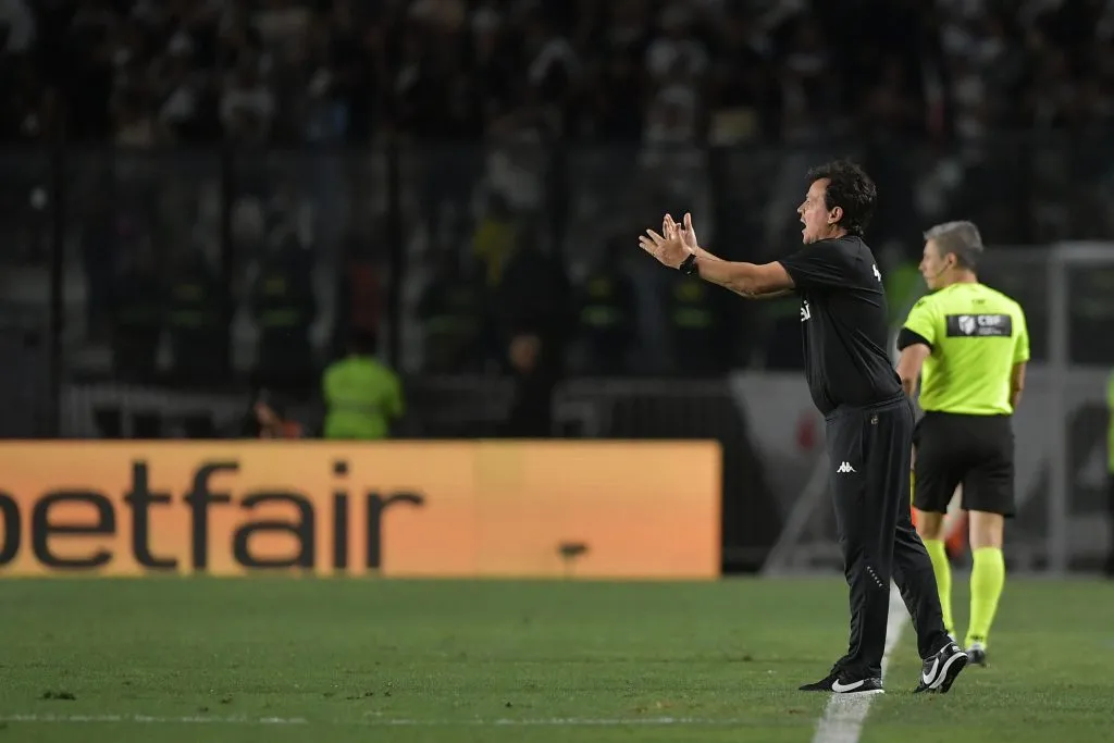 Fernando Diniz técnico do Vasco durante partida contra o Cruzeiro – Foto: Thiago Ribeiro/AGIF