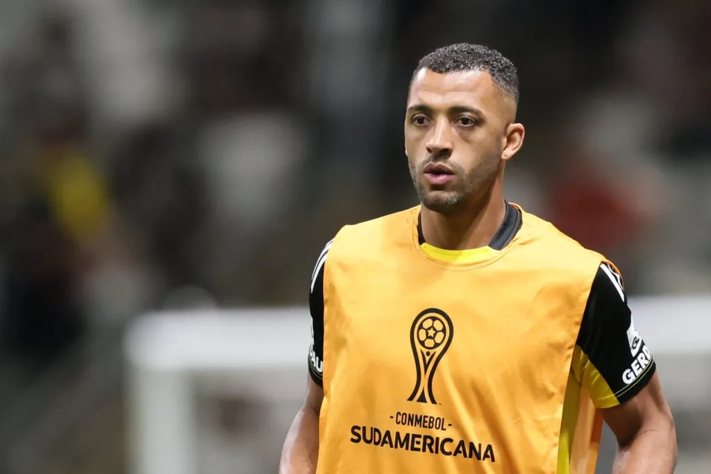 MG – BELO HORIZONTE – 24/09/2025 – COPA SUL-AMERICANA 2025, ATLETICO-MG X BOLIVAR – Vitor Hugo jogador do Atletico-MG durante aquecimento antes da partida contra o Bolivar no estadio Arena MRV pelo campeonato Copa Sul-americana 2025. Foto: Gilson Lobo/AGIF