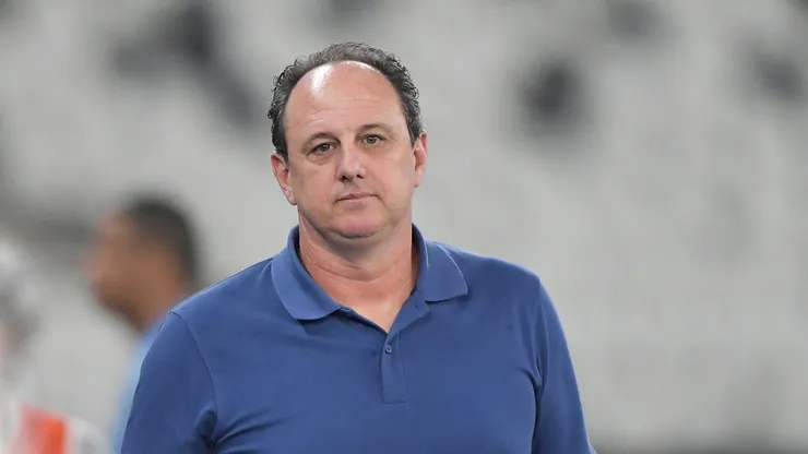 RJ - RIO DE JANEIRO - 01/10/2025 - BRASILEIRO A 2025, BOTAFOGO X BAHIA - Rogerio Ceni tecnico do Bahia durante partida contra o Botafogo no estadio Engenhao pelo campeonato Brasileiro A 2025. Foto: Thiago Ribeiro/AGIF