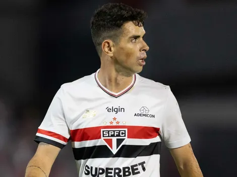 Muller perde paciência com Oscar no São Paulo e compara com James Rodríguez