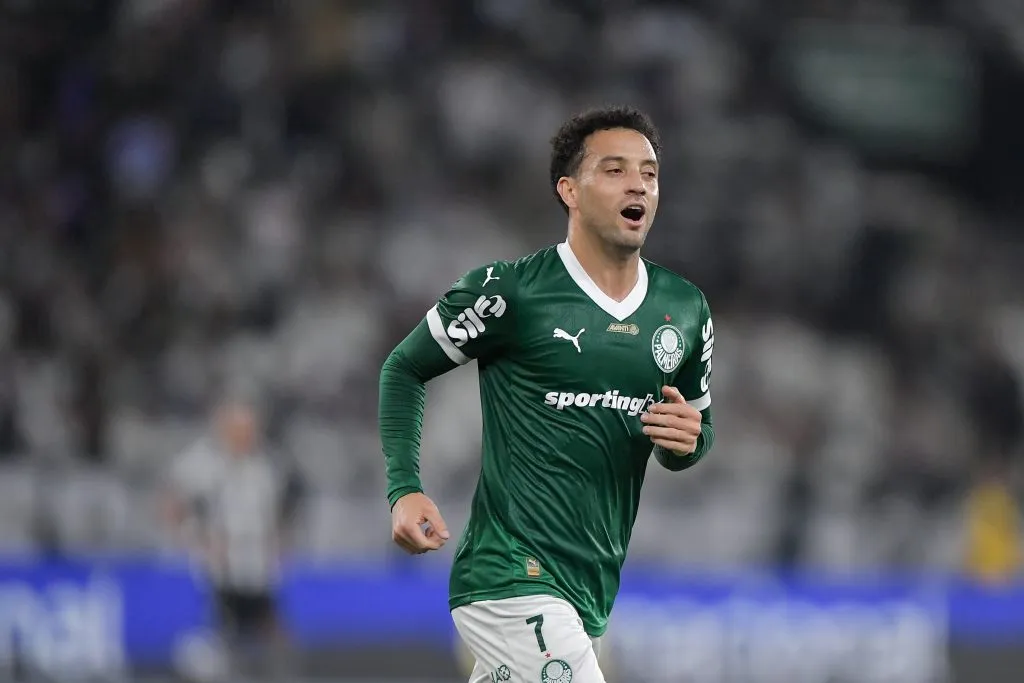 RJ – RIO DE JANEIRO – 17/08/2025 – BRASILEIRO A 2025, BOTAFOGO X PALMEIRAS – Felipe Anderson jogador do Botafogo comemora seu gol durante partida contra o Palmeiras no estadio Engenhao pelo campeonato Brasileiro A 2025. Foto: Thiago Ribeiro/AGIF