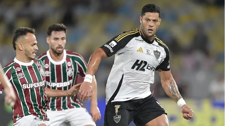 Hulk durante Fluminense x Atlético-MG. Foto: Thiago Ribeiro/AGIF