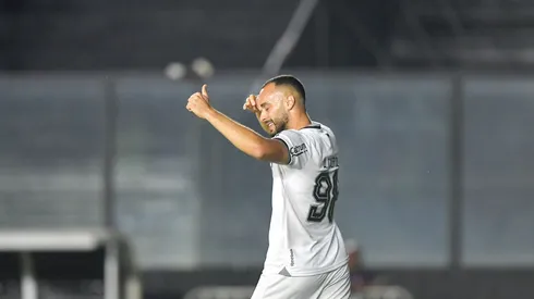 Arthur Cabral, atacante do Botafogo. Foto: Thiago Ribeiro/AGIF