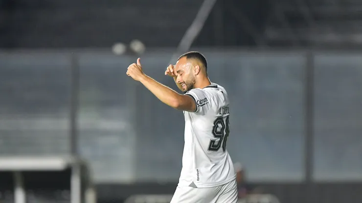 Arthur Cabral, atacante do Botafogo. Foto: Thiago Ribeiro/AGIF