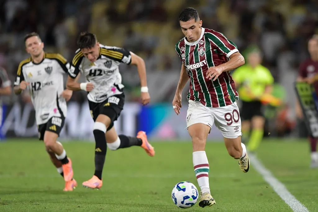 RJ – RIO DE JANEIRO – 04/10/2025 – BRASILEIRO A 2025, FLUMINENSE X ATLETICO-MG – Serna jogador do Fluminense durante partida contra o Atletico-MG no estadio Maracana pelo campeonato Brasileiro A 2025. Foto: Thiago Ribeiro/AGIF