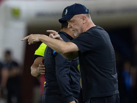 Bragantino vence o Grêmio, e torcida aprova demissão de Mano