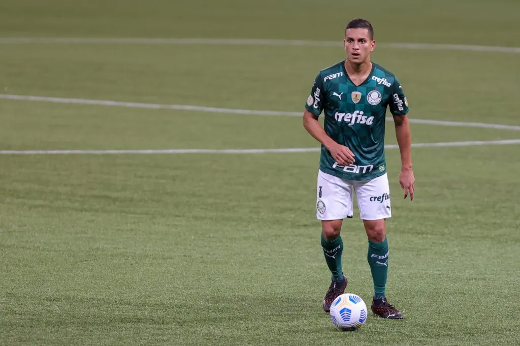 Renan, ex-Palmeiras, durante partida contra o Fluminense no Campeonato Brasileiro de 2021. Foto: Marcello Zambrana/AGIF