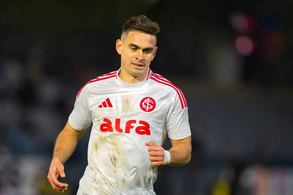 SP – BRAGANCA PAULISTA – 09/08/2025 – BRASILEIRO A 2025, BRAGANTINO X INTERNACIONAL – Borre jogador do Internacional durante partida contra o Bragantino no estadio Cicero De Souza Marques pelo campeonato Brasileiro A 2025. Foto: Anderson Romao/AGIF