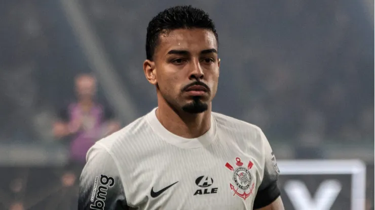 Matheus Bidu, desfalque do Corinthians no clássico diante do Santos. Foto: Robson Mafra/AGIF