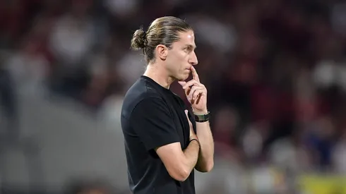 Filipe Luis tecnico do Flamengo durante partida contra o Cruzeiro no estadio Maracana pelo campeonato Brasileiro A 2025. Foto: Thiago Ribeiro/AGIF