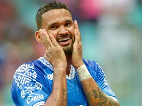 Willian José comemora gol no Bahia contra Flamengo