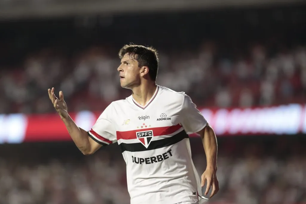 SP – SAO PAULO – 27/07/2025 – BRASILEIRO A 2025, SAO PAULO X FLUMINENSE – Tapia jogador do Sao Paulo comemora seu gol durante partida contra o Fluminense no estadio Morumbi pelo campeonato Brasileiro A 2025. Foto: Marco Miatelo/AGIF
