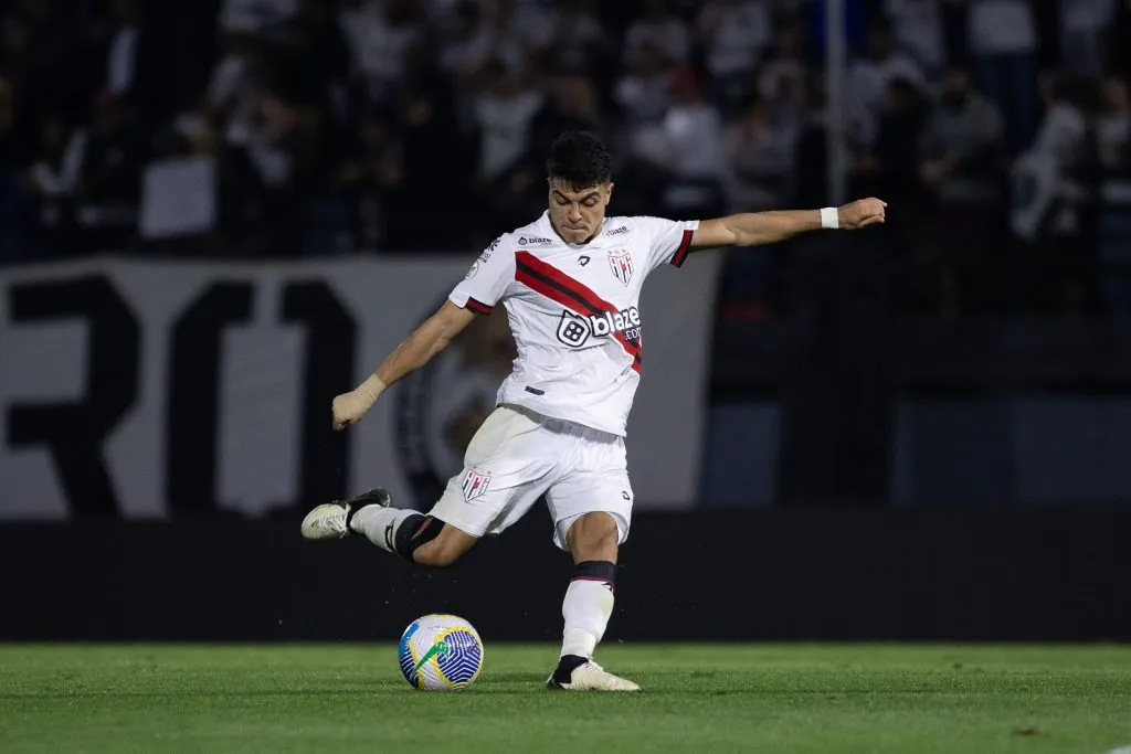 Roni durante partida contra o Bragantino no Campeonato Brasileiro de 2024. Foto: Fabio Moreira Pinto/AGIF
