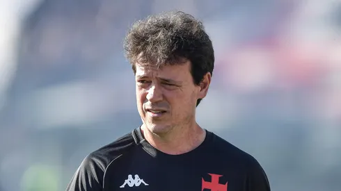 Fernando Diniz tecnico do Vasco durante partida contra o Vitoria no estadio Sao Januario pelo campeonato Brasileiro A 2025. Foto: Thiago Ribeiro/AGIF