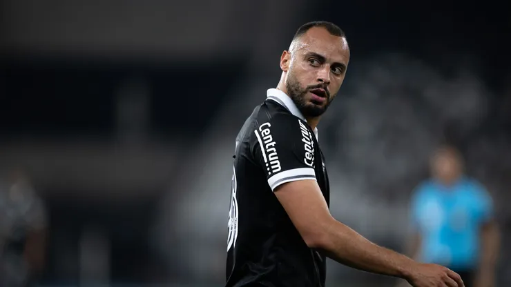 Arthur Cabral jogador do Botafogo durante partida contra o Corinthians no estádio Engenhão pelo campeonato Brasileiro A 2025. Foto: Jorge Rodrigues/AGIF