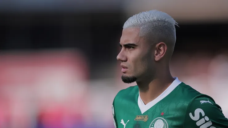 Andreas Pereira jogador do Palmeiras durante partida contra o São Paulo no estádio Morumbi pelo campeonato Brasileiro A 2025. Foto: Ettore Chiereguini/AGIF