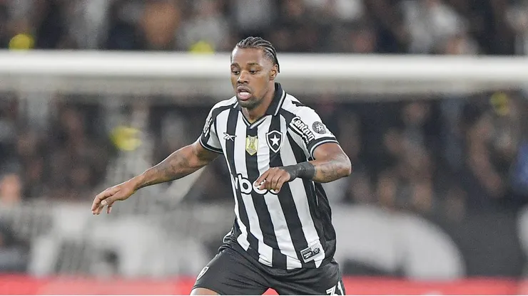 Kaio Pantaleão está lesionado no Botafogo.