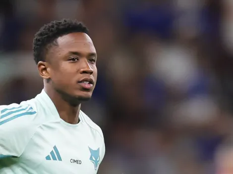 Sinisterra tem novo problema muscular no Cruzeiro e retorno é revelado