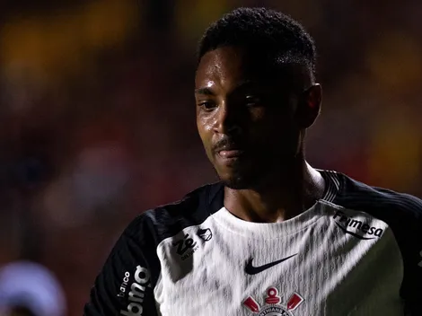 Vitinho passa por cirurgia e Corithians informa começo de processo de recuperação