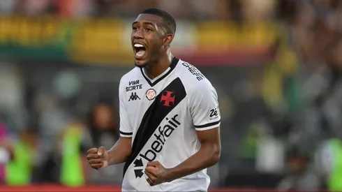 Rayan vem brilhando pelo Vasco no Brasileiro