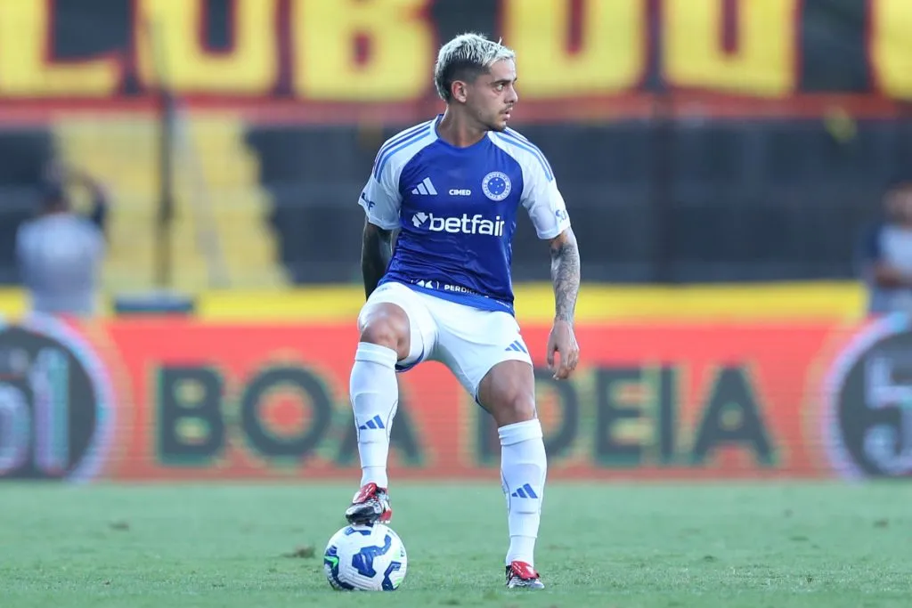 PE – RECIFE – 11/05/2025 – BRASILEIRO A 2025, SPORT X CRUZEIRO – Fagner jogador do Cruzeiro durante a partida entre Sport e Cruzeiro no Estadio da Ilha do Retiro em Recife (PE), pelo campeonato brasileiro Serie A. Foto: Marlon Costa/AGIF
