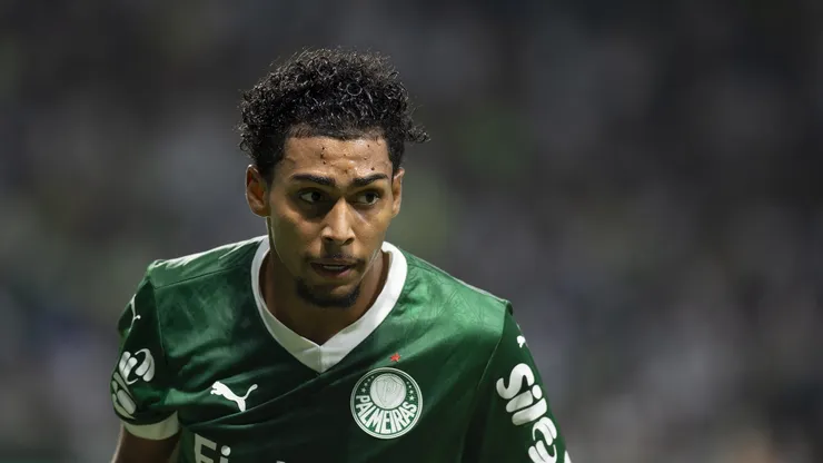 Luighi jogador do Palmeiras durante partida contra o Bragantino no estádio Arena Allianz Parque pelo campeonato Brasileiro A 2025. Foto: Anderson Romão/AGIF