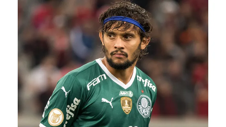 Scarpa durante confronto entre Athletico-PR e Palmeiras no Brasileirão 2022.