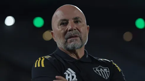RJ - RIO DE JANEIRO - 04/10/2025 - BRASILEIRO A 2025, FLUMINENSE X ATLETICO-MG - Jorge Sampaoli tecnico do Atletico-MG durante partida contra o Fluminense no estadio Maracana pelo campeonato Brasileiro A 2025. Foto: Thiago Ribeiro/AGIF