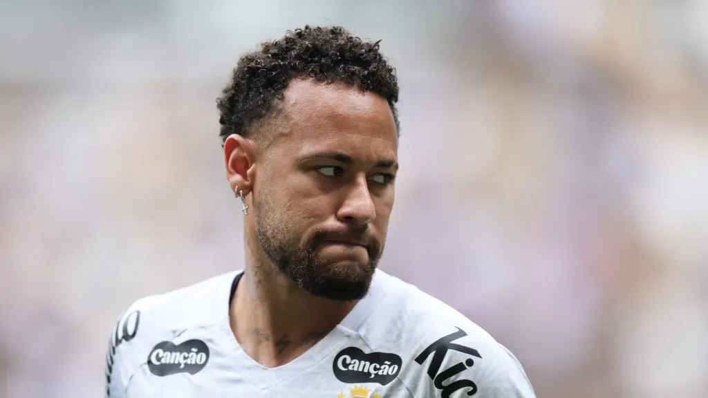 Neymar enfrenta dificuldades - Foto: Gilson Lobo/AGIF.