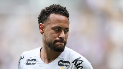 Neymar vive momento delicado no Santos.
