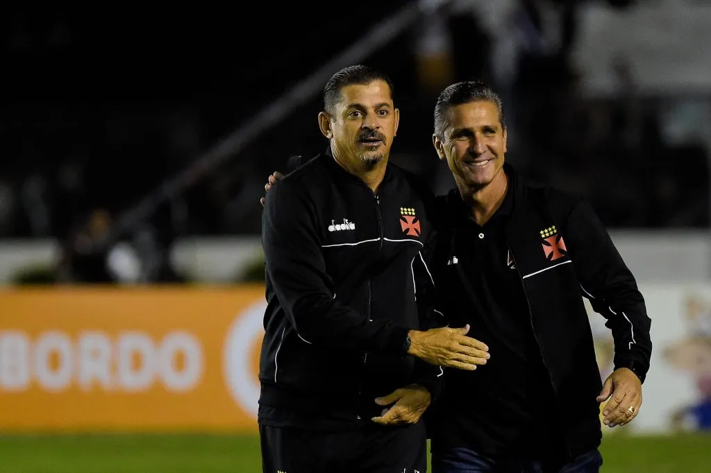Jorginho tecnico do Vasco e Valdir Bigode durante partida contra o Sport no estadio Sao Januario pelo campeonato Brasileiro A 2018. Foto: Thiago Ribeiro/AGIF