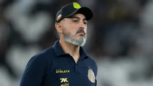 Rafael Guanaes durante confronto contra o Botafogo no Brasileirão 2025.