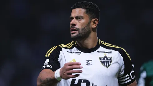 Hulk durante confronto contra o Palmeiras no Brasileirão 2025.