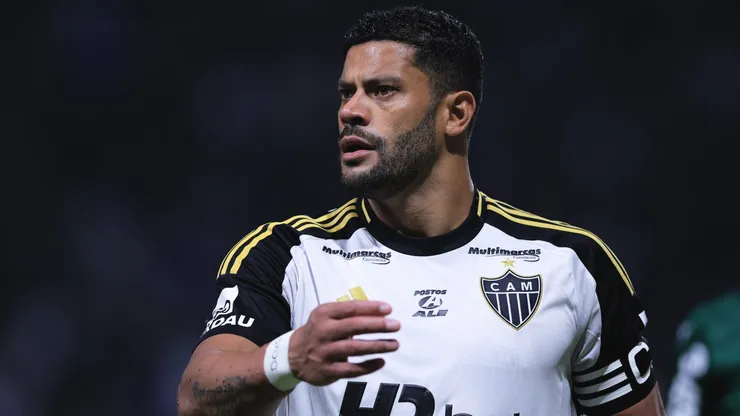 Hulk durante confronto contra o Palmeiras no Brasileirão 2025.